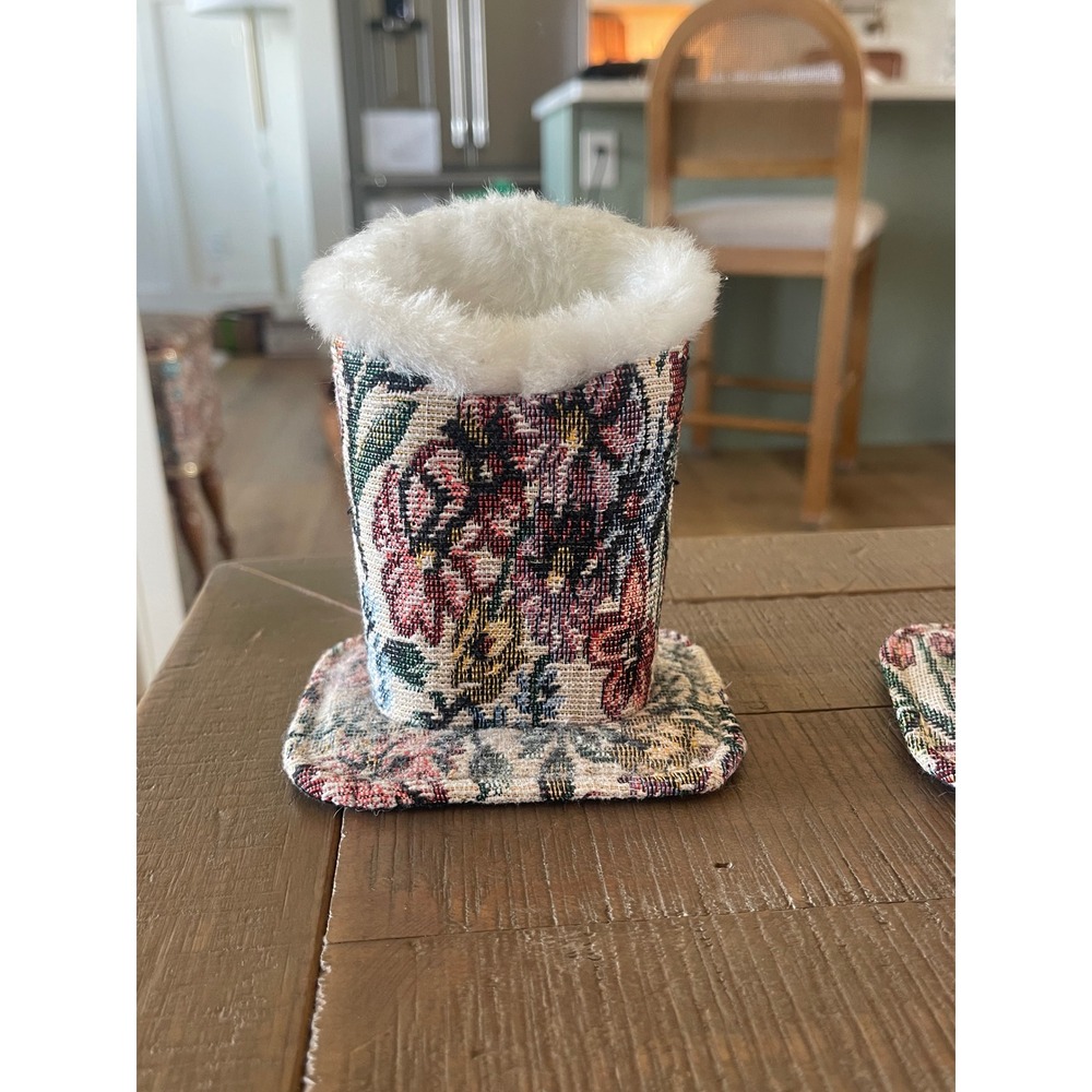 Floral Tapestry Eyeglass Holder Stand Faux Fur Lined Padded Glasses Case Vintage